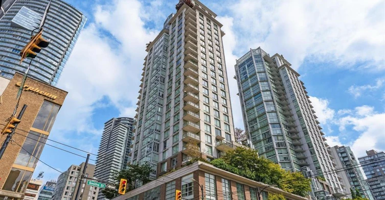 701-565 Smithe Street, Vancouver, BC, V6B 0E4
