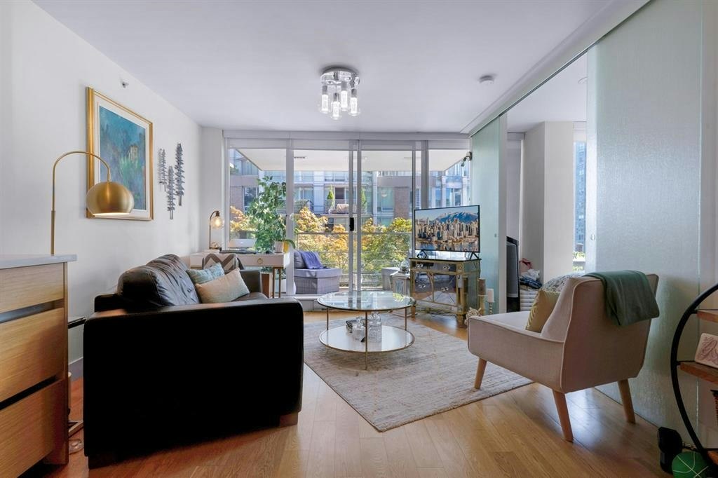 701-565 Smithe Street, Vancouver, BC, V6B 0E4 - 2