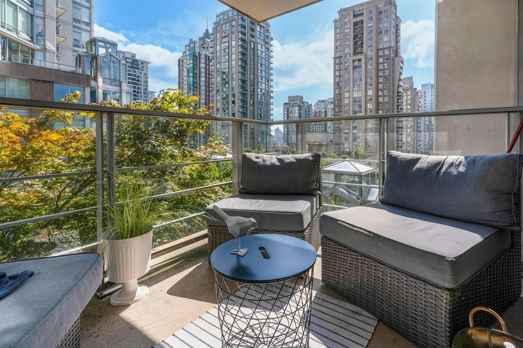701-565 Smithe Street, Vancouver, BC, V6B 0E4 - 13
