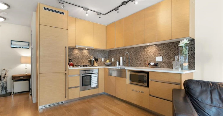 701-565 Smithe Street, Vancouver, BC, V6B 0E4 - 5