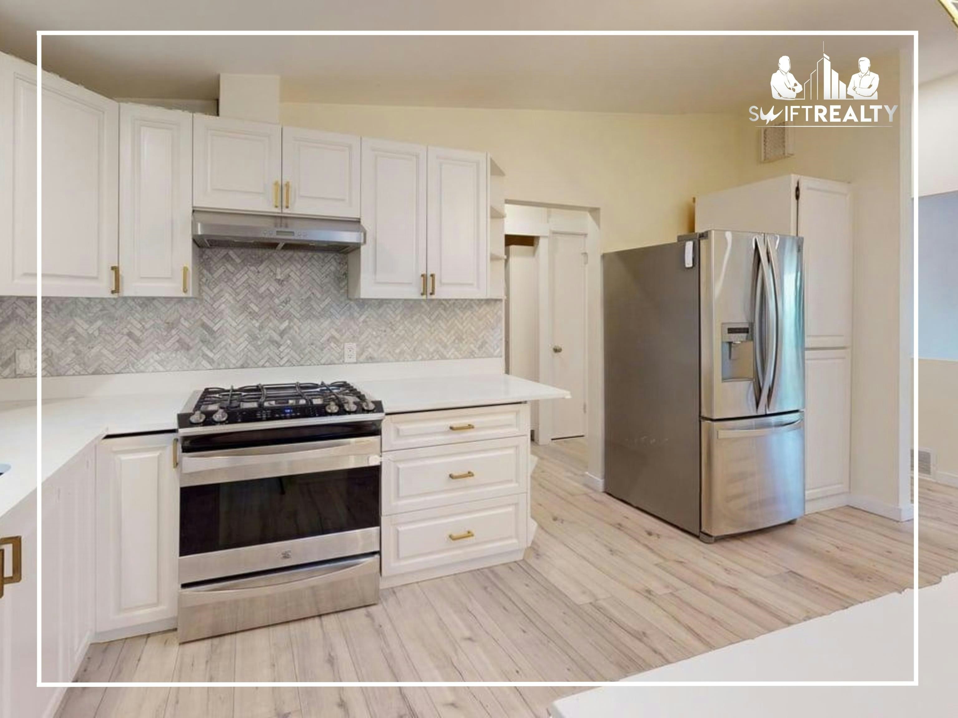 1875 S Layton Drive Street, North Vancouver, BC, V7H 1Y1 - 6