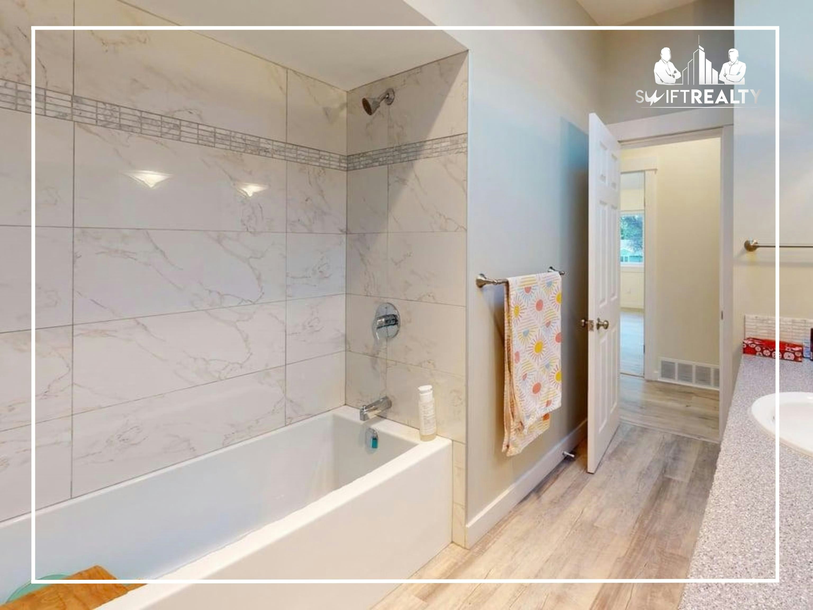 1875 S Layton Drive Street, North Vancouver, BC, V7H 1Y1 - 14