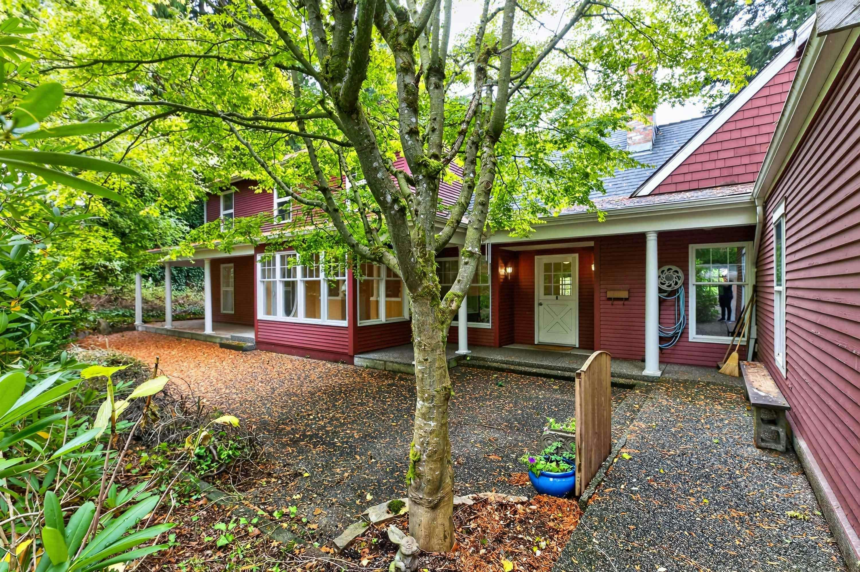 2555 128 Street, Surrey, BC, V4A 3W4