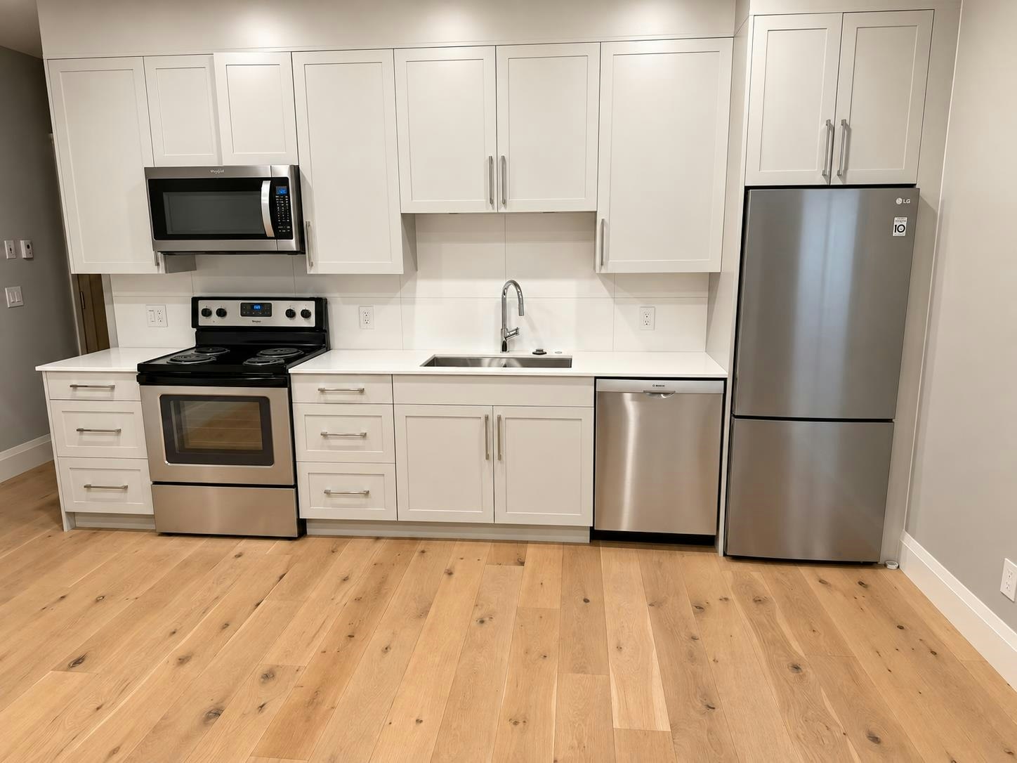 basement-848 Roslyn Boulevard, North Vancouver, BC, V7G 1P3 - 6