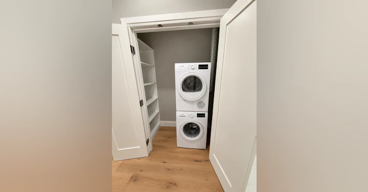 basement-848 Roslyn Boulevard, North Vancouver, BC, V7G 1P3 - 12