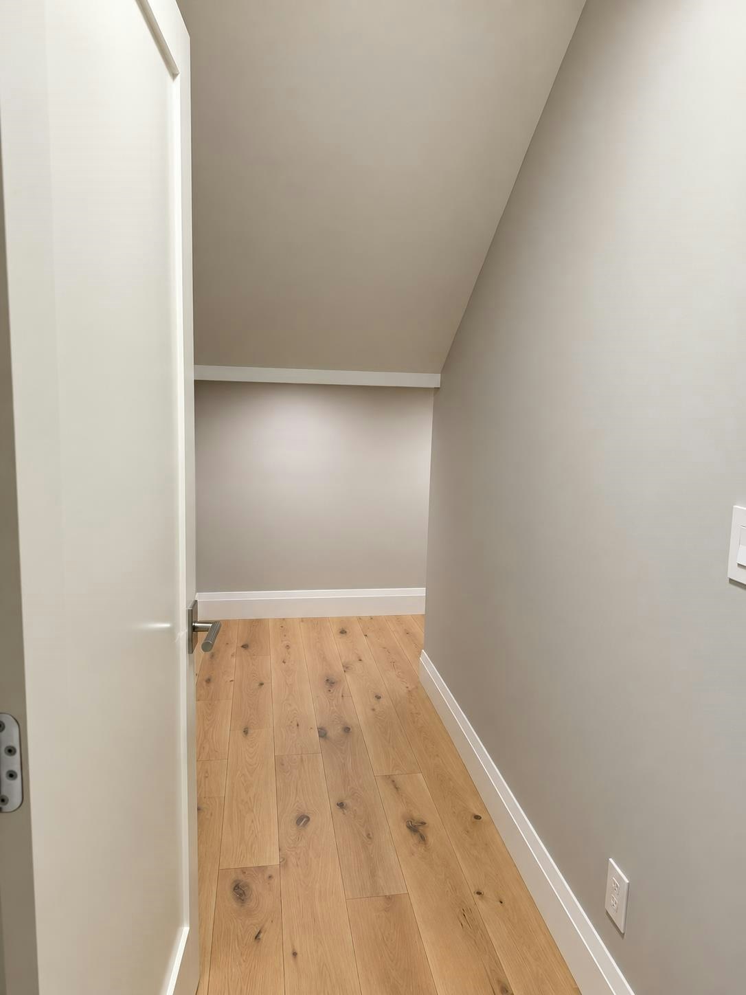 basement-848 Roslyn Boulevard, North Vancouver, BC, V7G 1P3 - 10