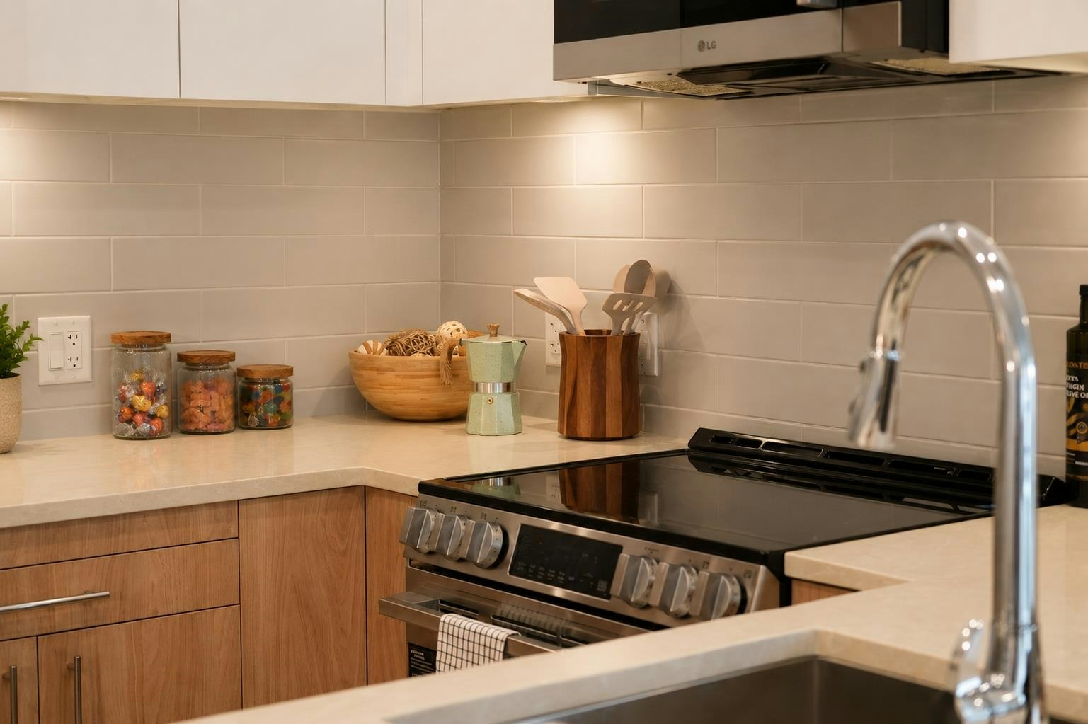 416-245 Bewicke Avenue, North Vancouver, BC, V7M 0H5 - 2