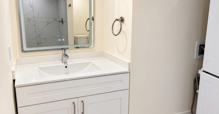 4147 W13th Ave, Vancouver, BC, V6R 2T5 - 3