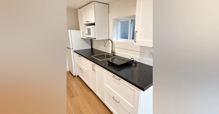 4147 W13th Ave, Vancouver, BC, V6R 2T5 - 5