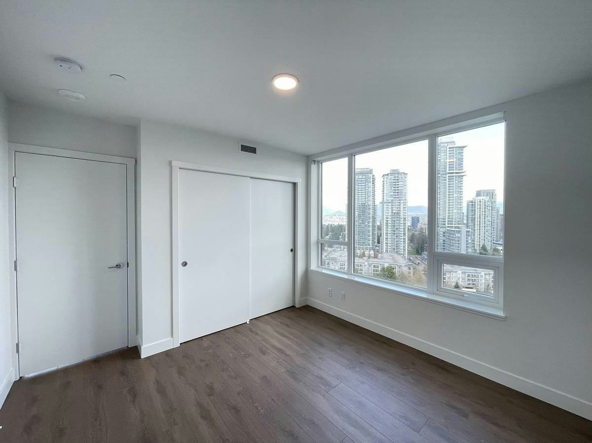 4XX-13359 Old Yale Rd, Surrey, BC, V3T 3C6 - 4