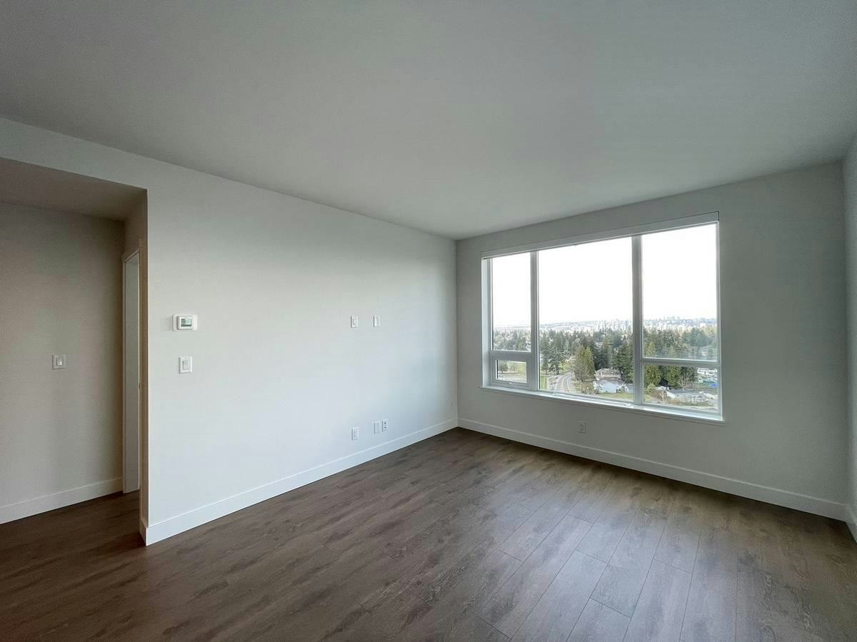 4XX-13359 Old Yale Rd, Surrey, BC, V3T 3C6 - 13