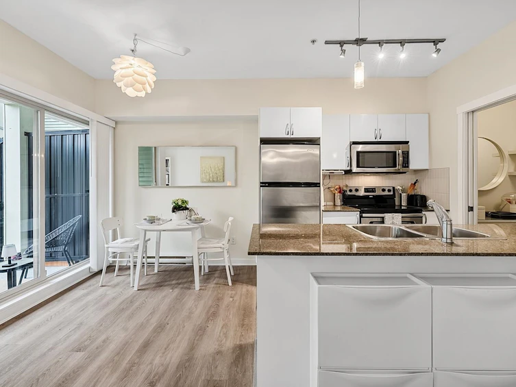 316-13789 107a Avenue, Surrey, BC, V3T 0B8 - 7