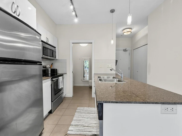 316-13789 107a Avenue, Surrey, BC, V3T 0B8 - 9