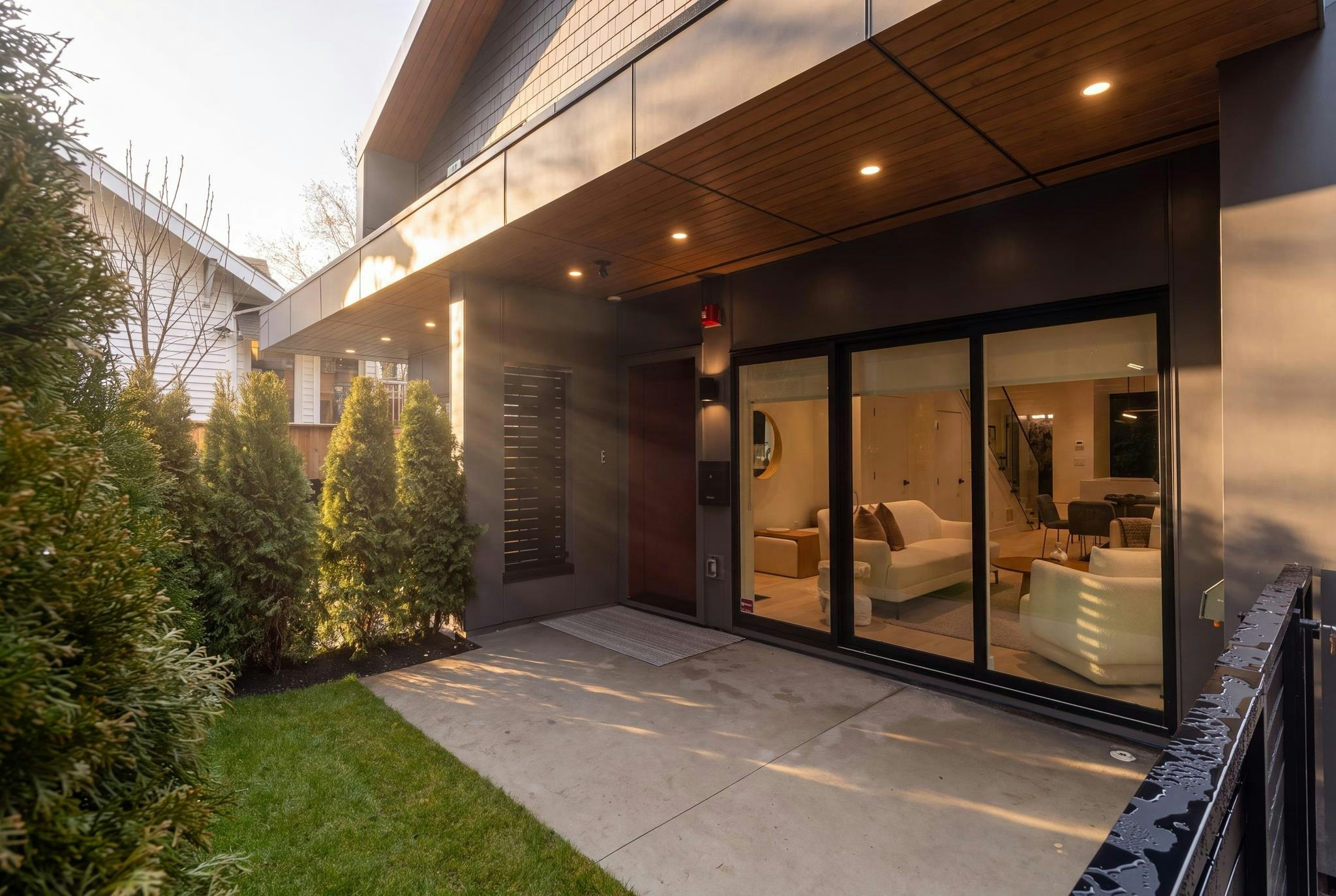 2-2539 Grant Street, Vancouver, BC, V5K 3G6