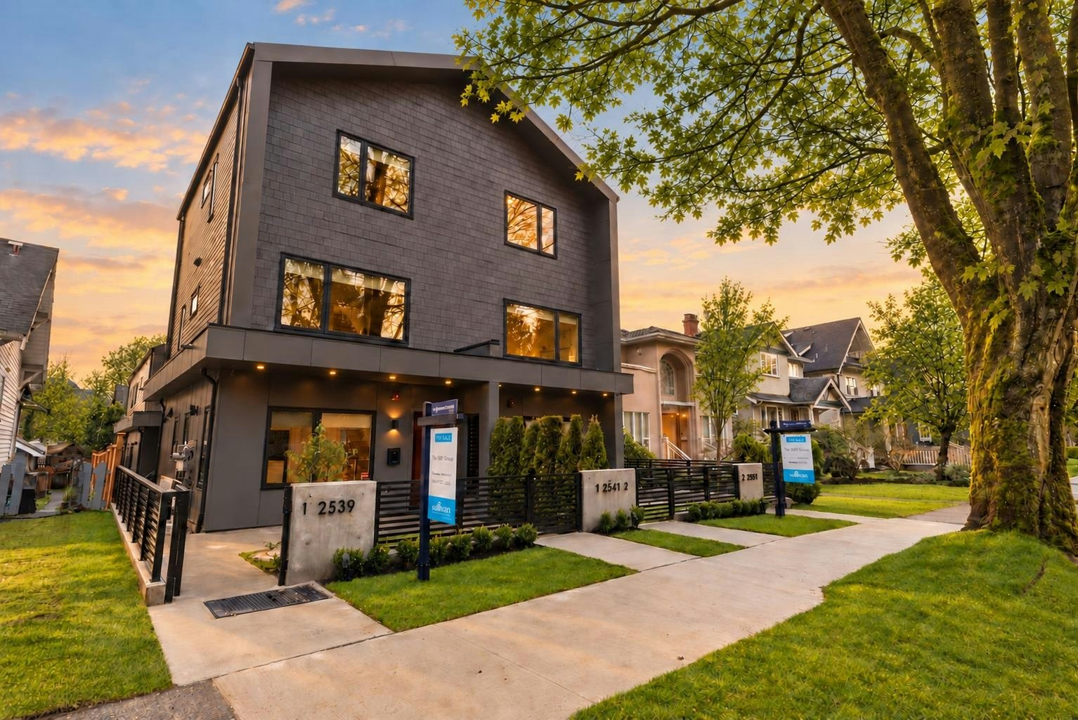 2-2539 Grant Street, Vancouver, BC, V5K 3G6
