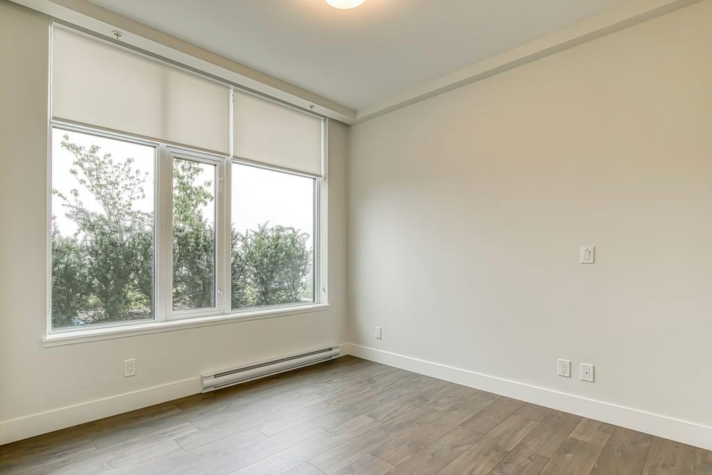 107-258 Nelson's Court, New Westminster, BC, V3L 0J9 - 13
