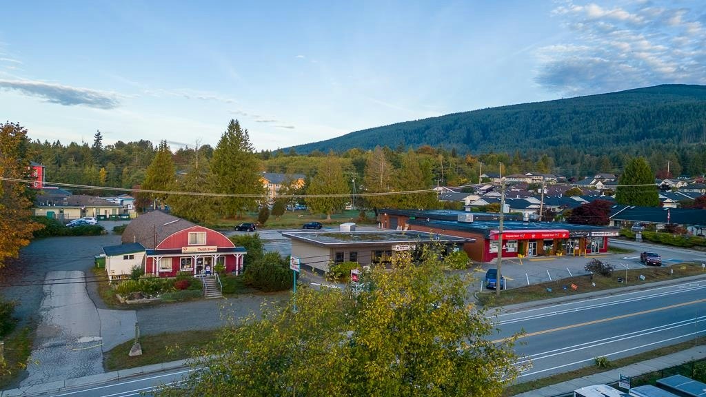 734 North Road, Gibsons, BC, V0N 1V9 - 17