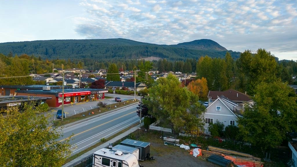 734 North Road, Gibsons, BC, V0N 1V9 - 16