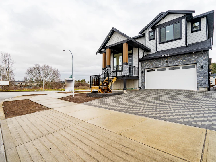 10648 124 Street, Surrey, BC, V3V 0E2 - 2