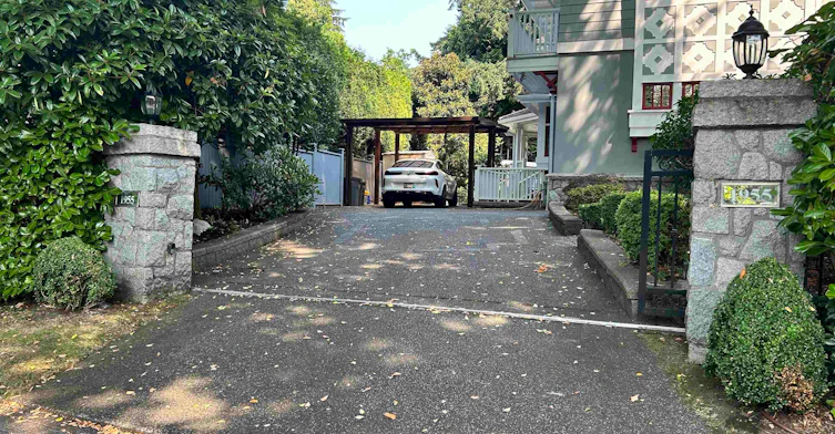 19xx Matthew Avenue, Vancouver, BC, V6J 2T7
