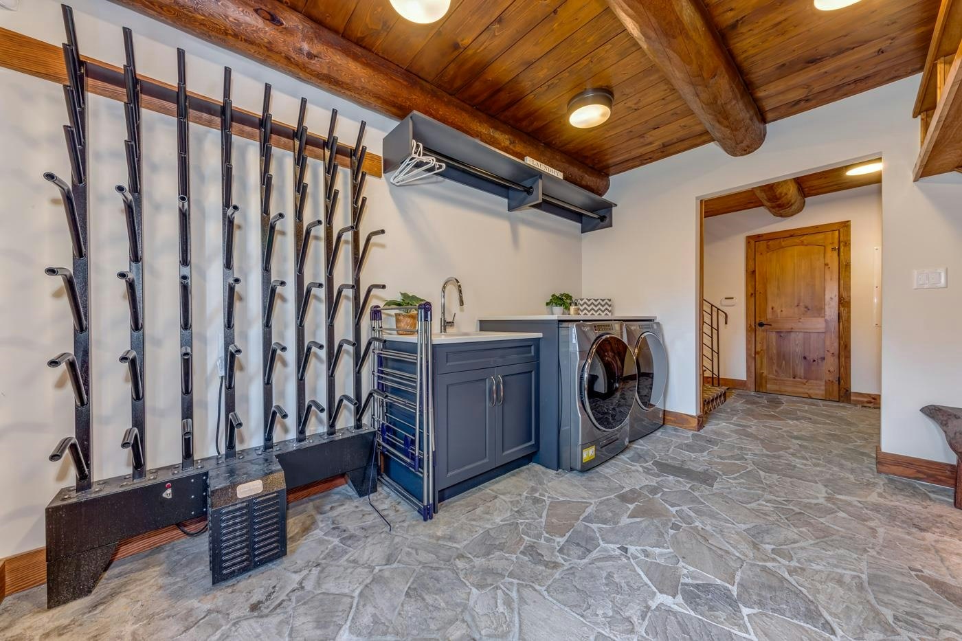 6403 St Andrew's Way, Whistler, BC, V8E 0C7 - 23