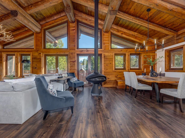 6403 St Andrew's Way, Whistler, BC, V8E 0C7 - 14