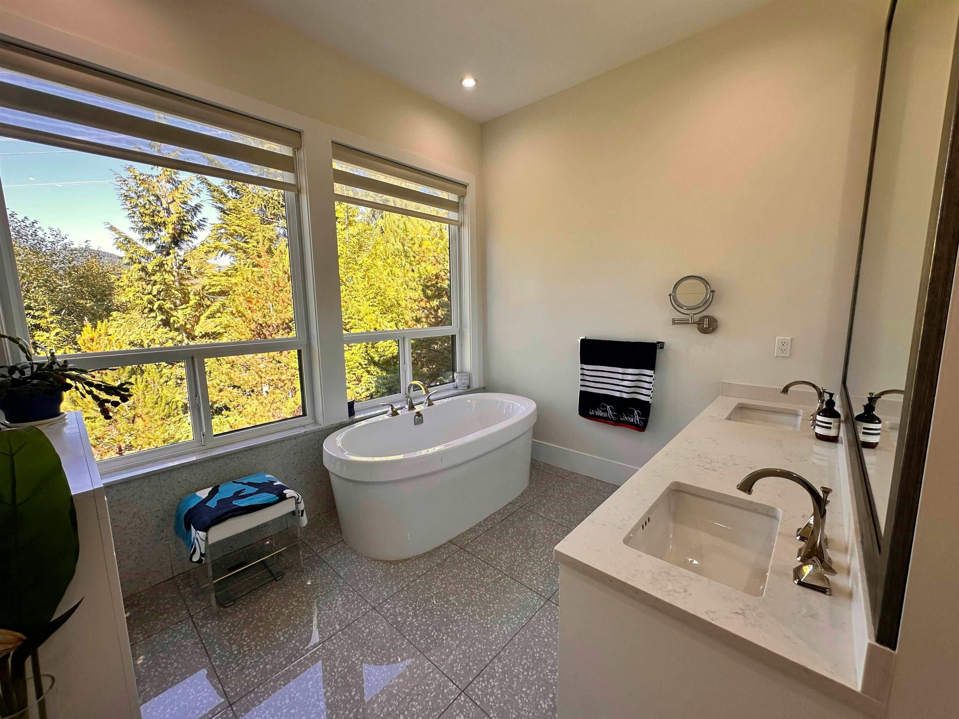 2425 Leggett Drive, Port Moody, BC, V3H 4W9 - 14