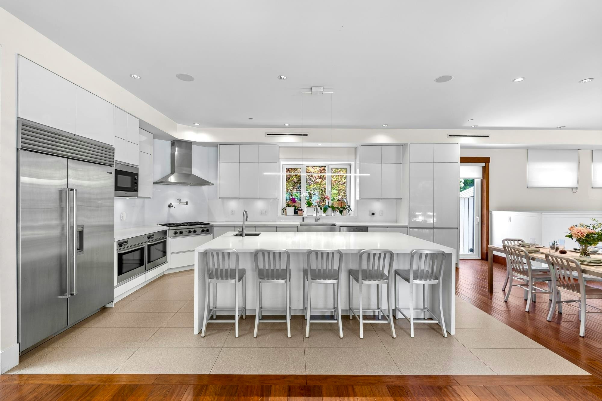 388 Hidhurst Place, West Vancouver, BC, V7S 1K1 - 13