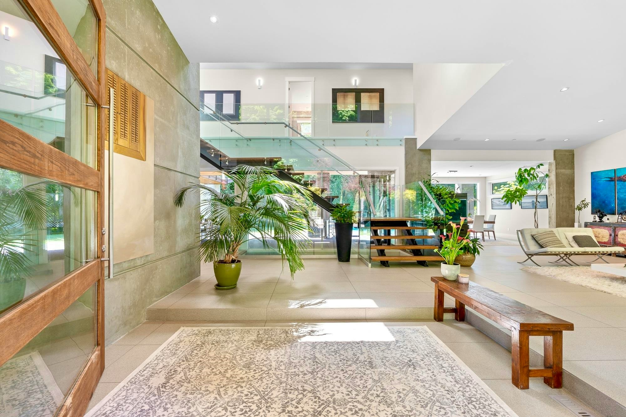 388 Hidhurst Place, West Vancouver, BC, V7S 1K1 - 2