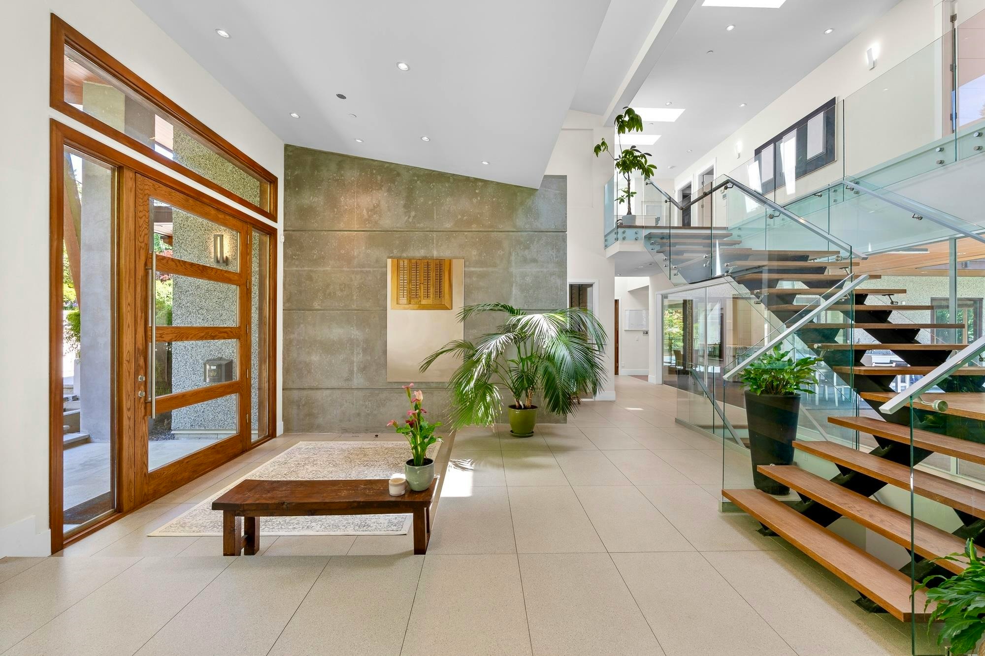 388 Hidhurst Place, West Vancouver, BC, V7S 1K1 - 3