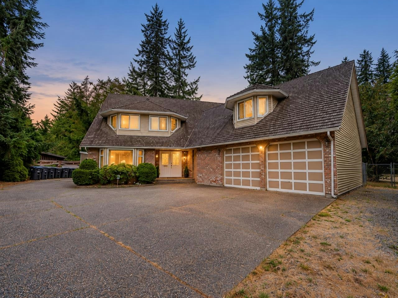 14052 27a Avenue, Surrey, BC, V4P 2E1