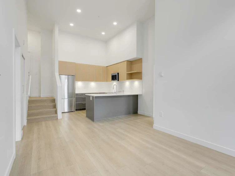 119-10777 138 Street, Surrey, BC, V3T 0T5 - 11