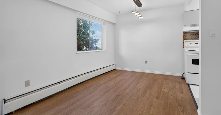107-5127 Irving Street, Burnaby, BC, V5H 1T6 - 5