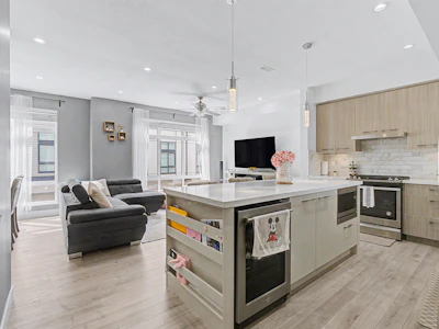 43-14057 60a Avenue - 2