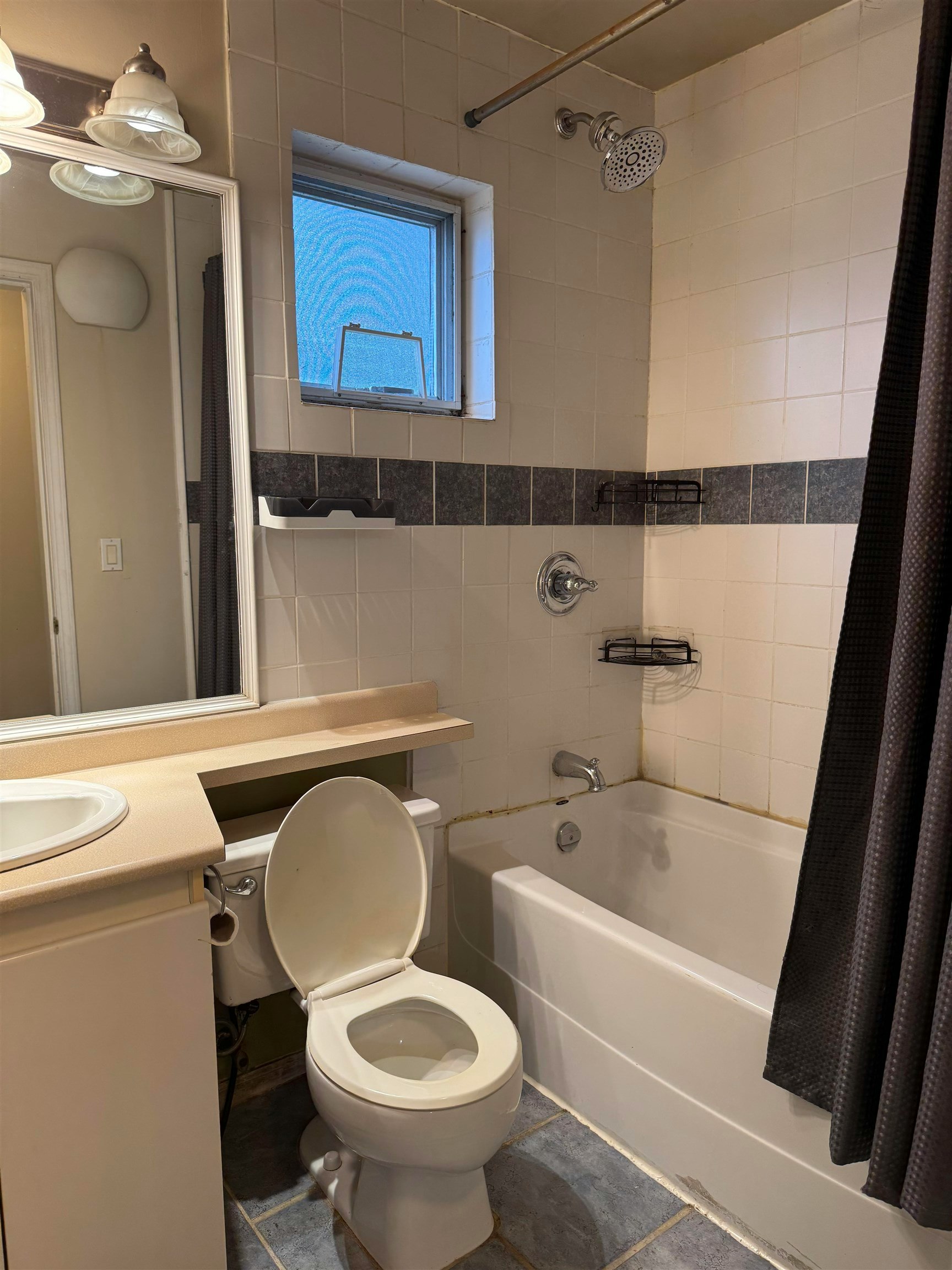 302-10668 138st, Surrey, BC, V3T 5T2 - 10