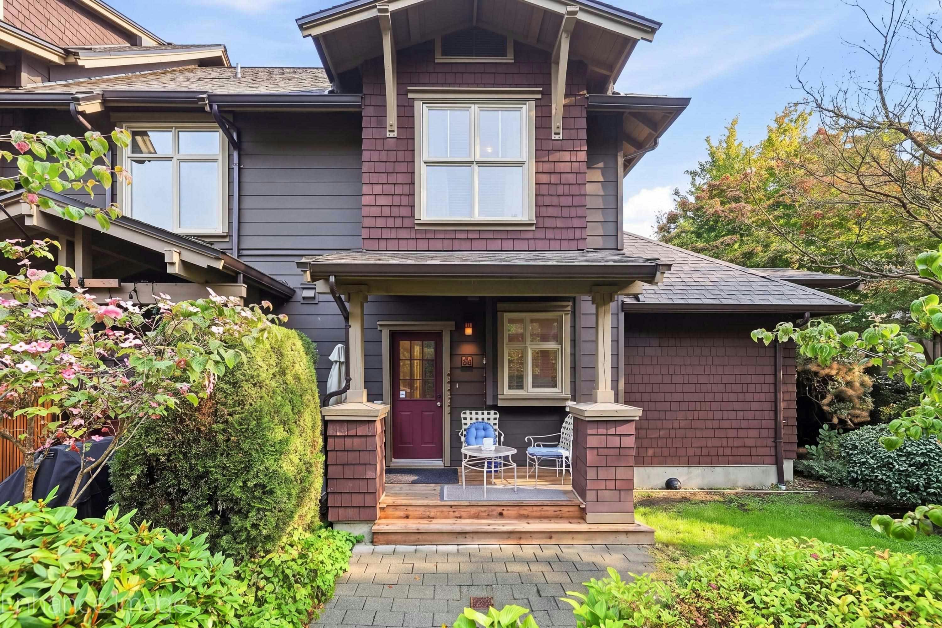 246-600 Park Crescent, New Westminster, BC, V3L 5W1