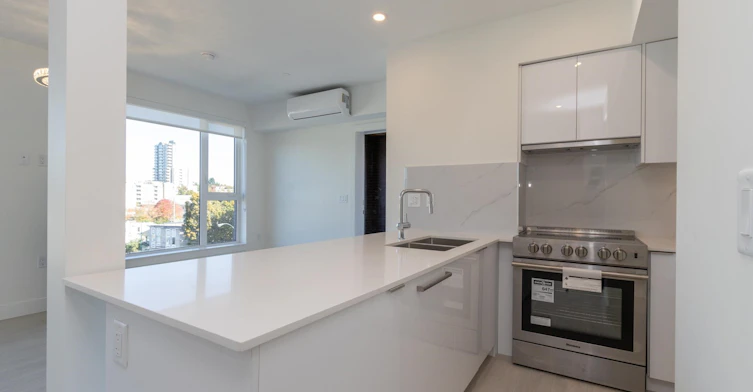 5399 Joyce, Vancouver, BC, V5R 4H3 - 7