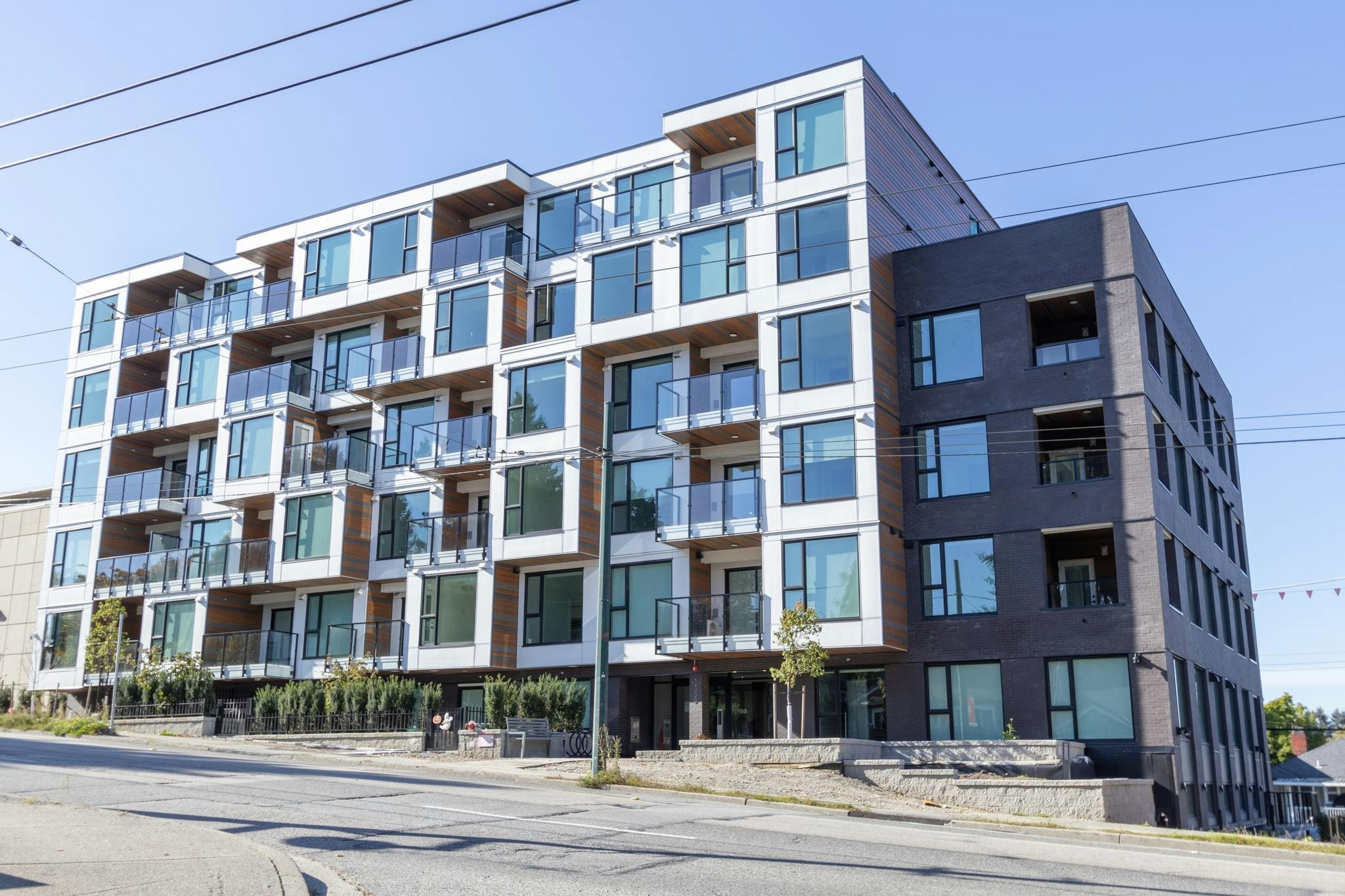 5399 Joyce, Vancouver, BC, V5R 4H3