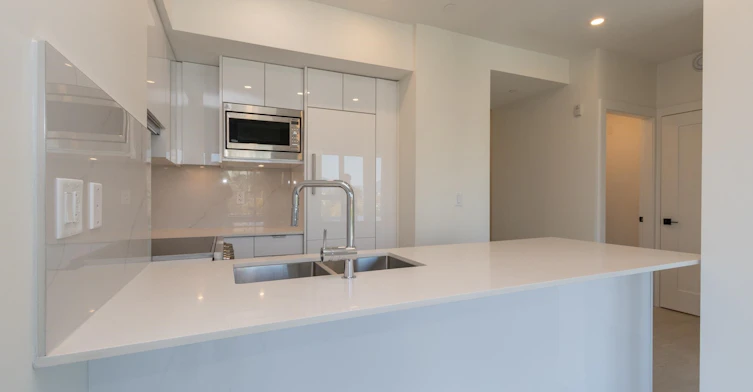 5399 Joyce, Vancouver, BC, V5R 4H3 - 6