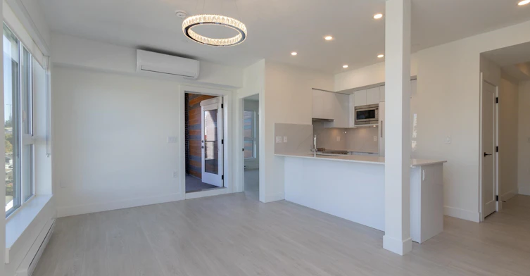 5399 Joyce, Vancouver, BC, V5R 4H3 - 11