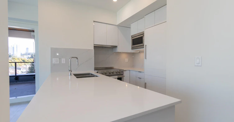5399 Joyce, Vancouver, BC, V5R 4H3 - 5