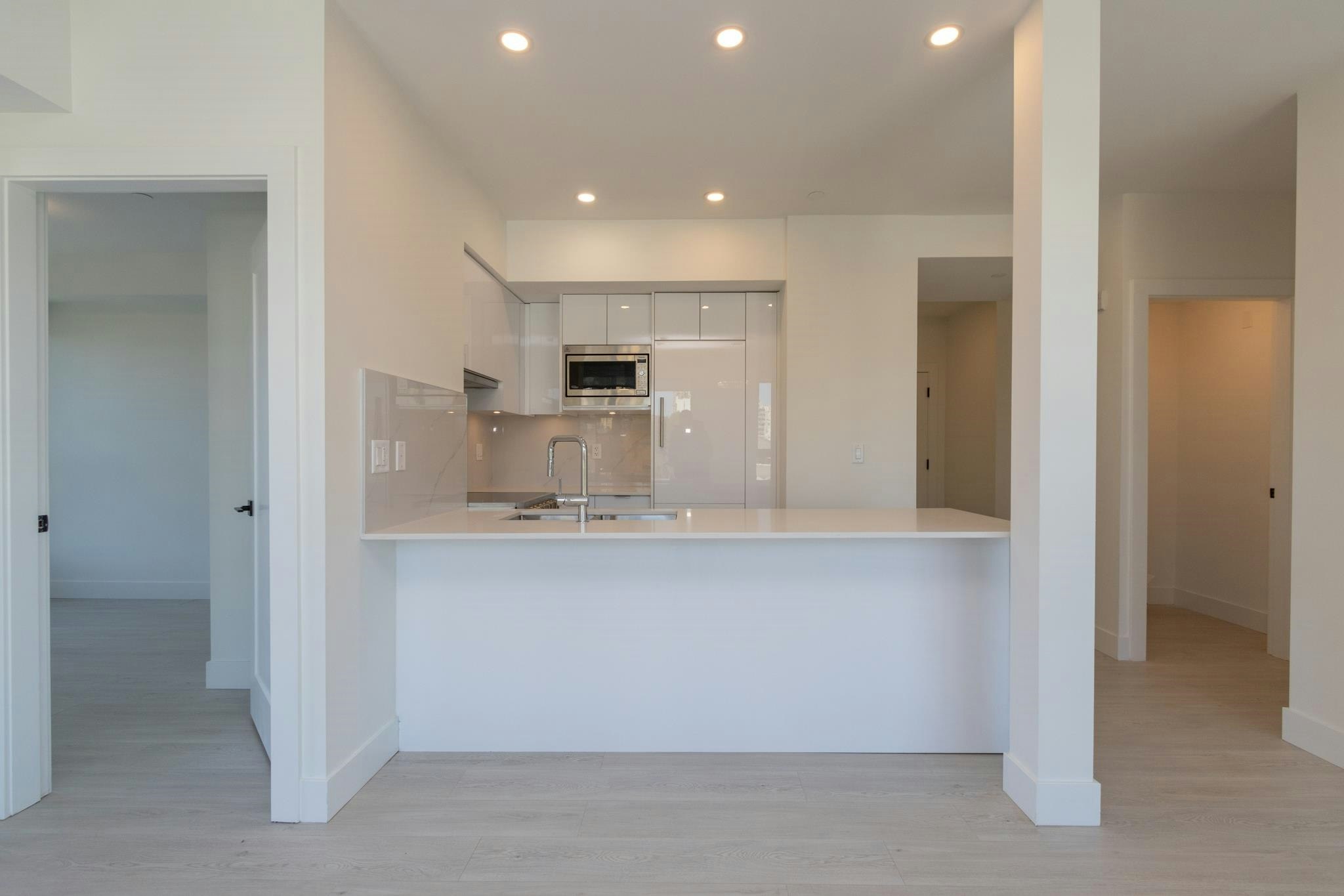 5399 Joyce, Vancouver, BC, V5R 4H3 - 2