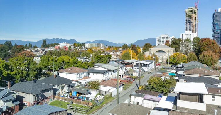 5399 Joyce, Vancouver, BC, V5R 4H3 - 24