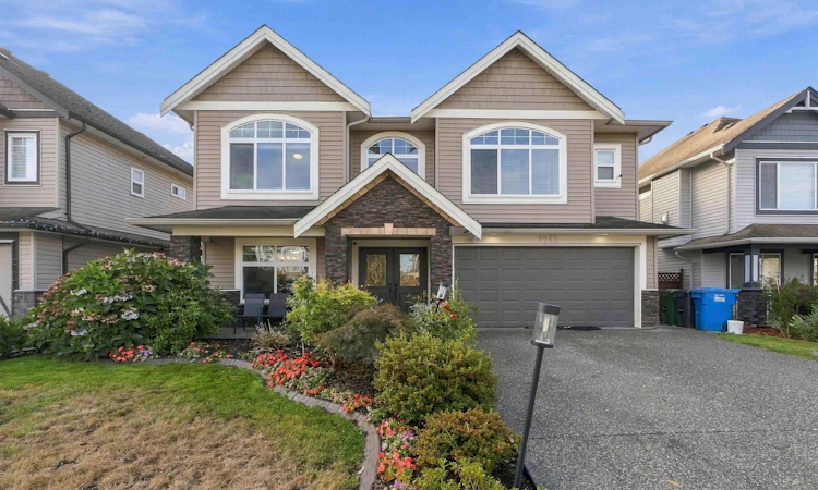 2753 Carriage Court