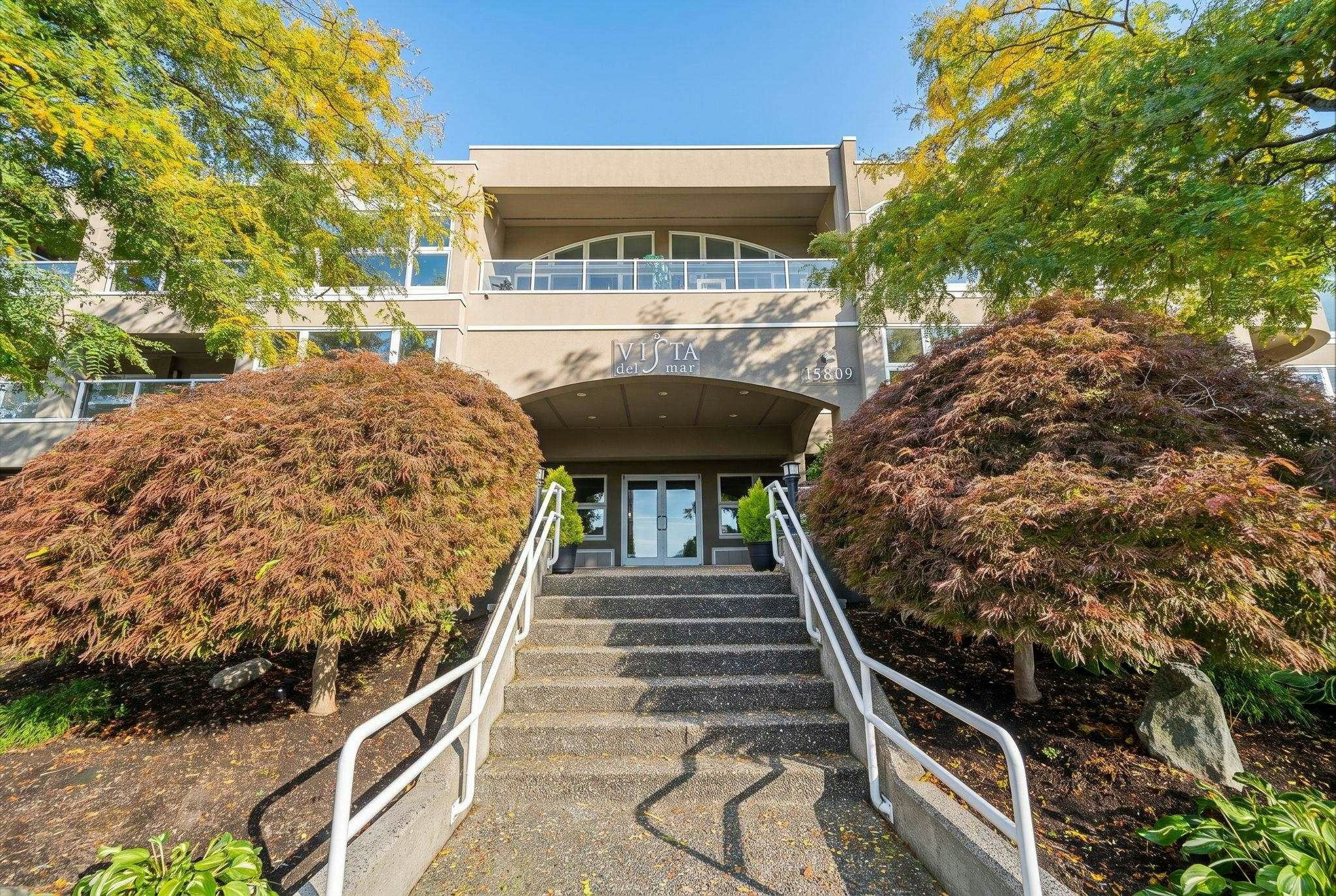 304-15809 Marine Drive - 2