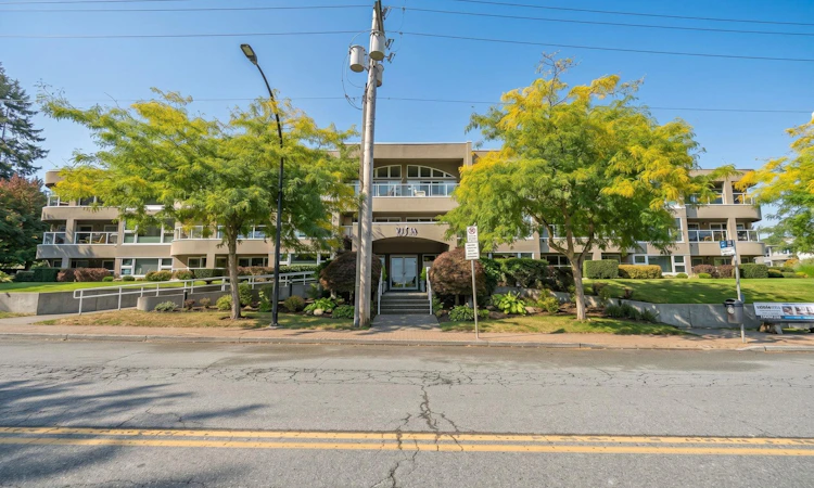 304-15809 Marine Drive