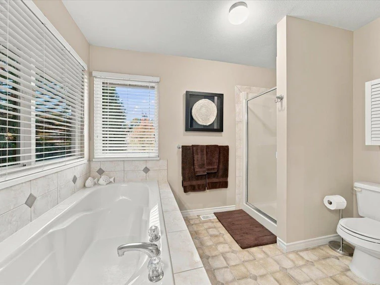 24100 102 Avenue, Maple Ridge, BC, V2W 1J1 - 18