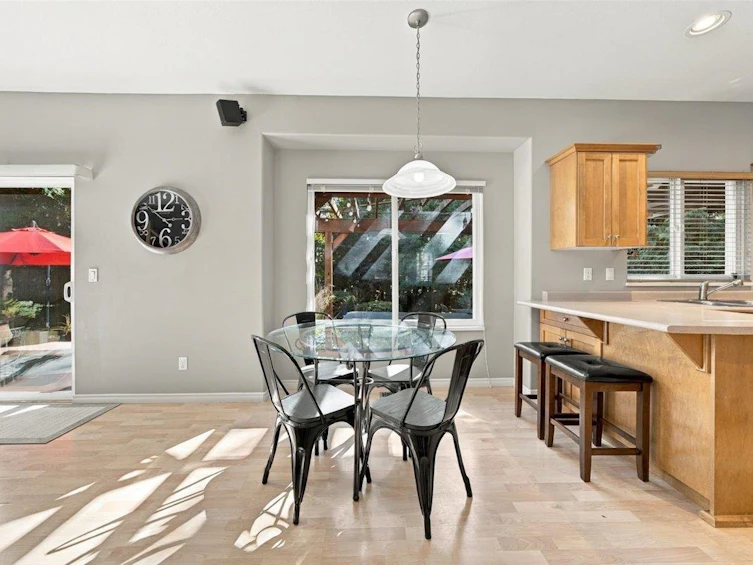 24100 102 Avenue, Maple Ridge, BC, V2W 1J1 - 9