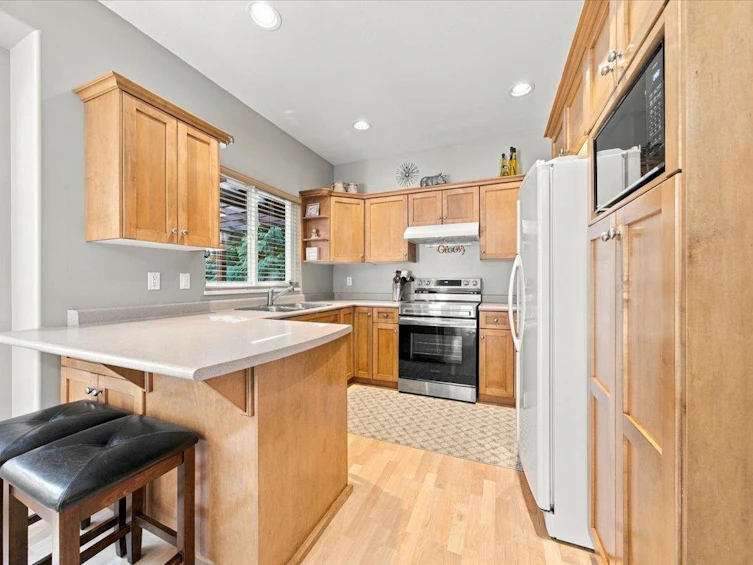 24100 102 Avenue, Maple Ridge, BC, V2W 1J1 - 7