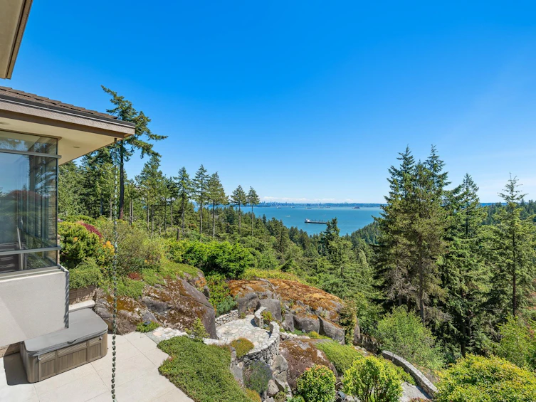 4936 Meadfeild Road, West Vancouver, BC, V7W 3J8 - 28